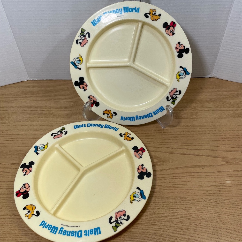 Vtg Walt Disney World Divided Plates Deka Mickey Goofy Donald Pluto Melamine